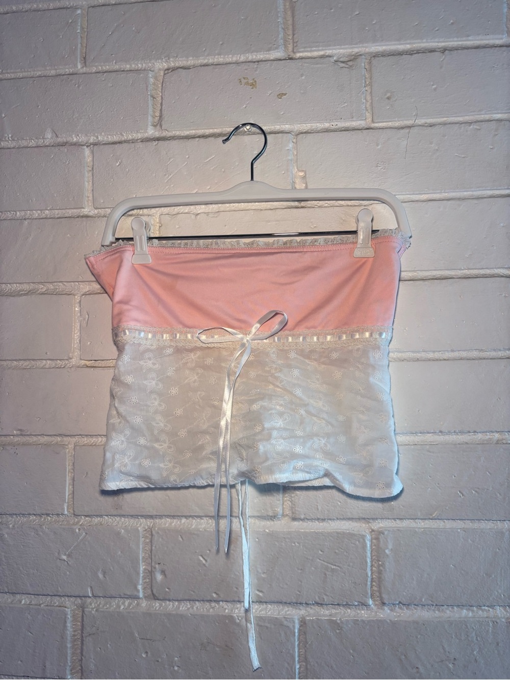 Pink and White Lace Strapless Tube Top
